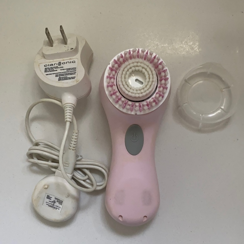 Clarisonic Pink with brand new clean brush